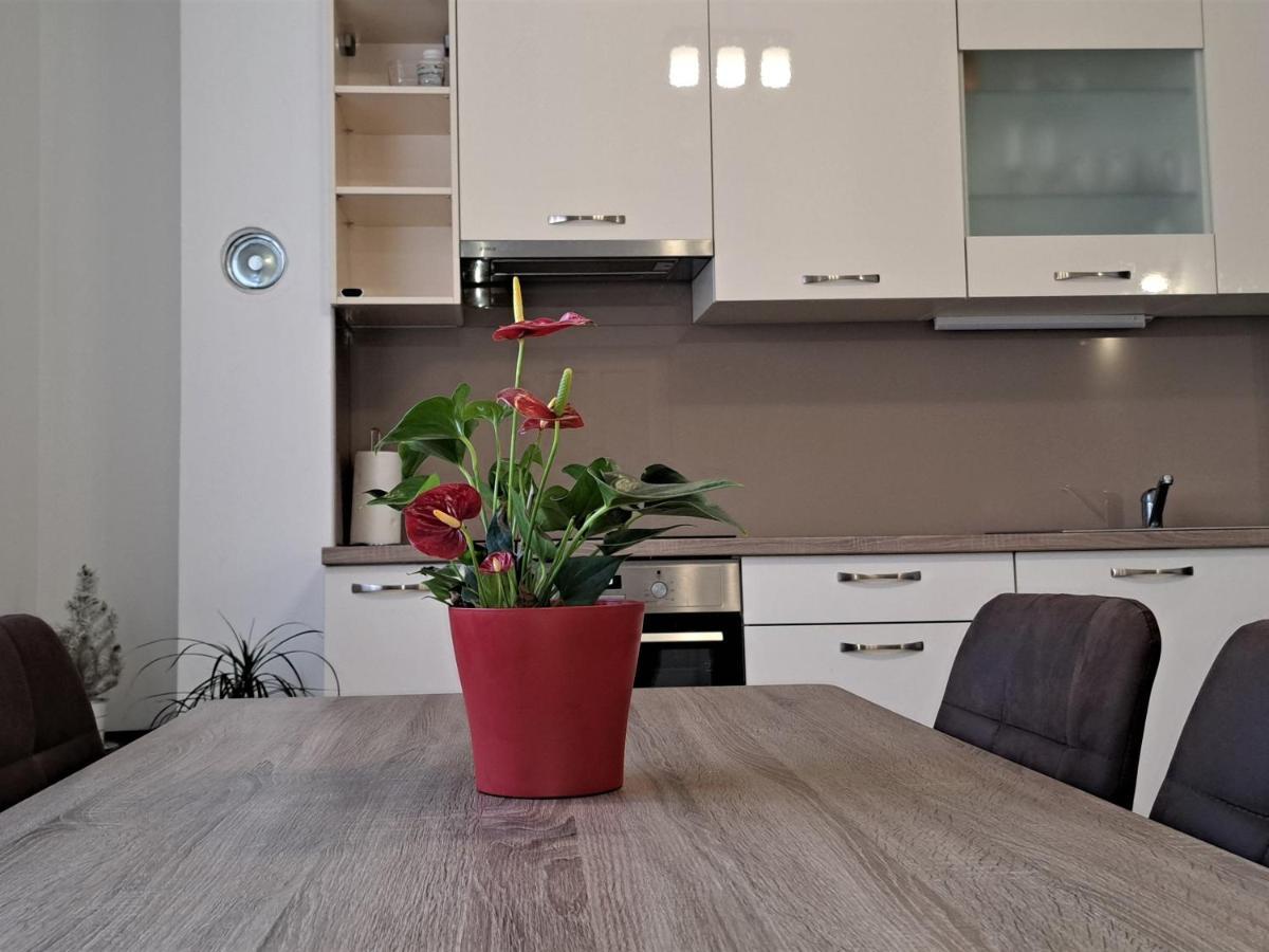 Holiday Apartman Kaštela Exterior foto